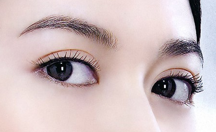 開眼角+雙眼皮，眼睛變大其實很簡單！