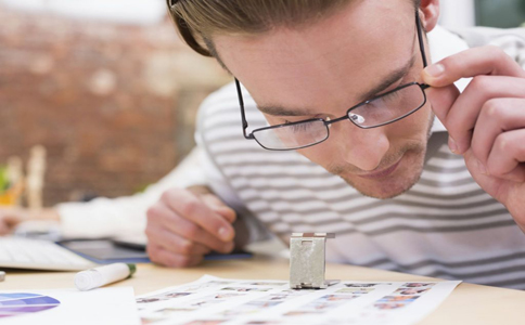 高度近視問題多，不做手術(shù)也危險！